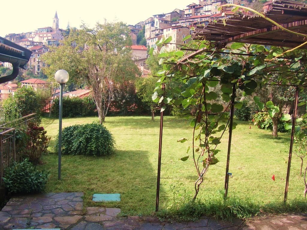 La Felice Casa Di Nonno Battistino Lägenhet Apricale Rum bild