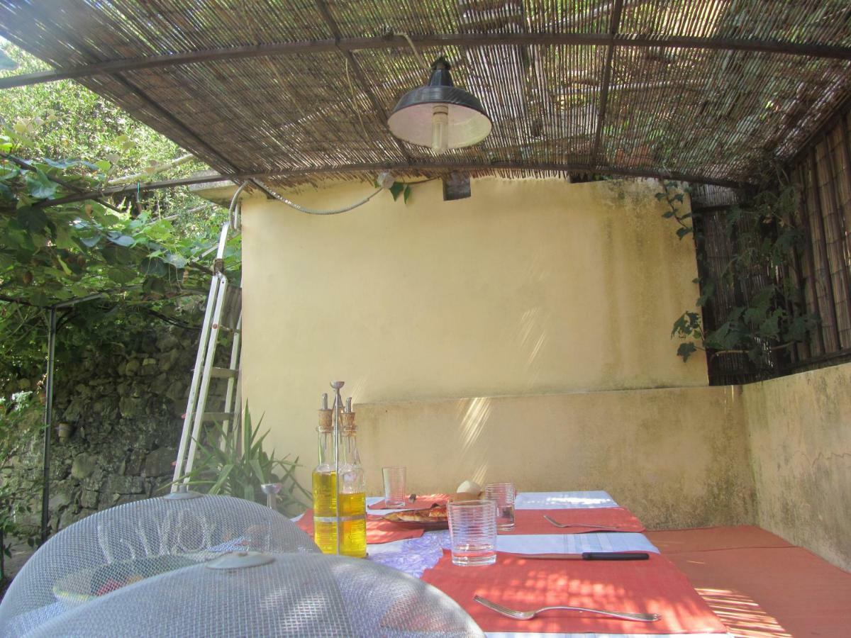 La Felice Casa Di Nonno Battistino Lägenhet Apricale Exteriör bild